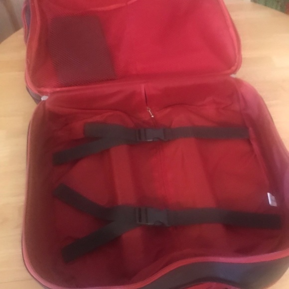 Baggallini Travel Set - Picture 8 of 9